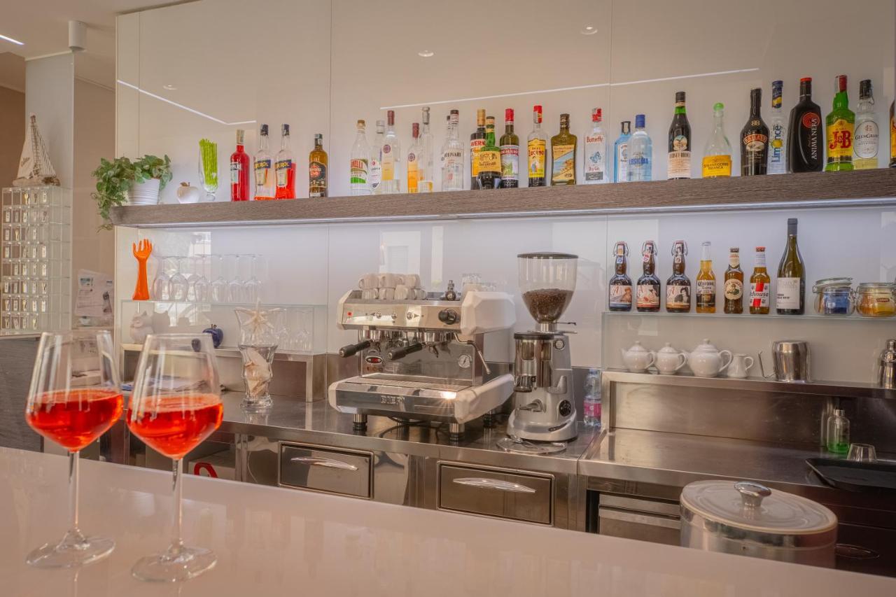 Design Hotel Astra B&B 미사노아드리아티코 외부 사진
