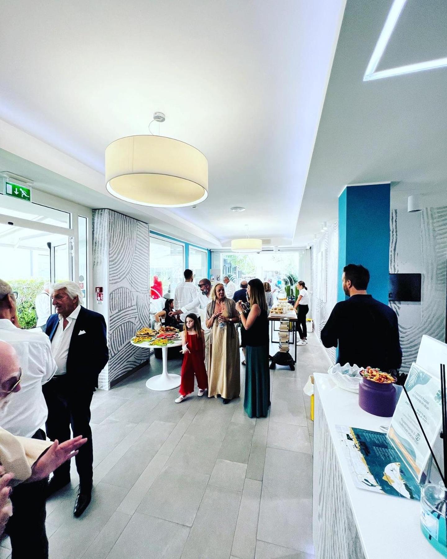 Design Hotel Astra B&B 미사노아드리아티코 외부 사진
